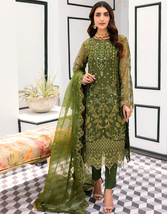 Emaan Adeel fancy dresses