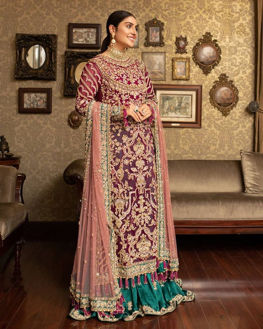 Ayeza khan dress